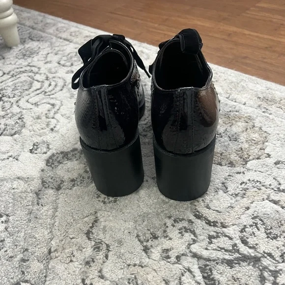 Patent Leather Oxford Italian Shoes - Picture 3 of 5